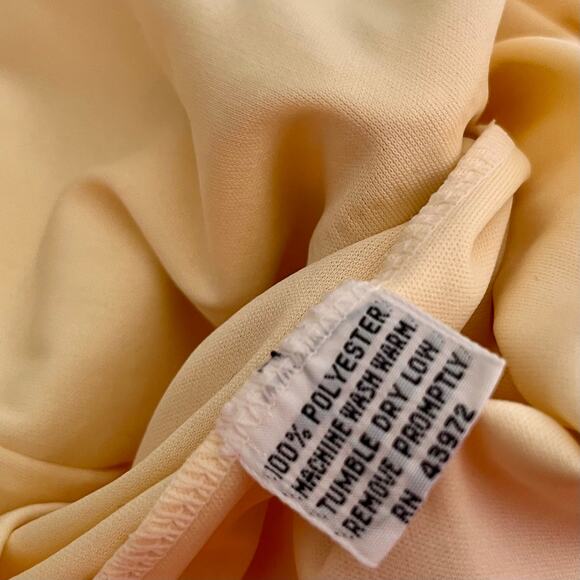 Vintage Fingerhut Fashions Pale Yellow Polo Blouse – Size L - Picture 5 of 5